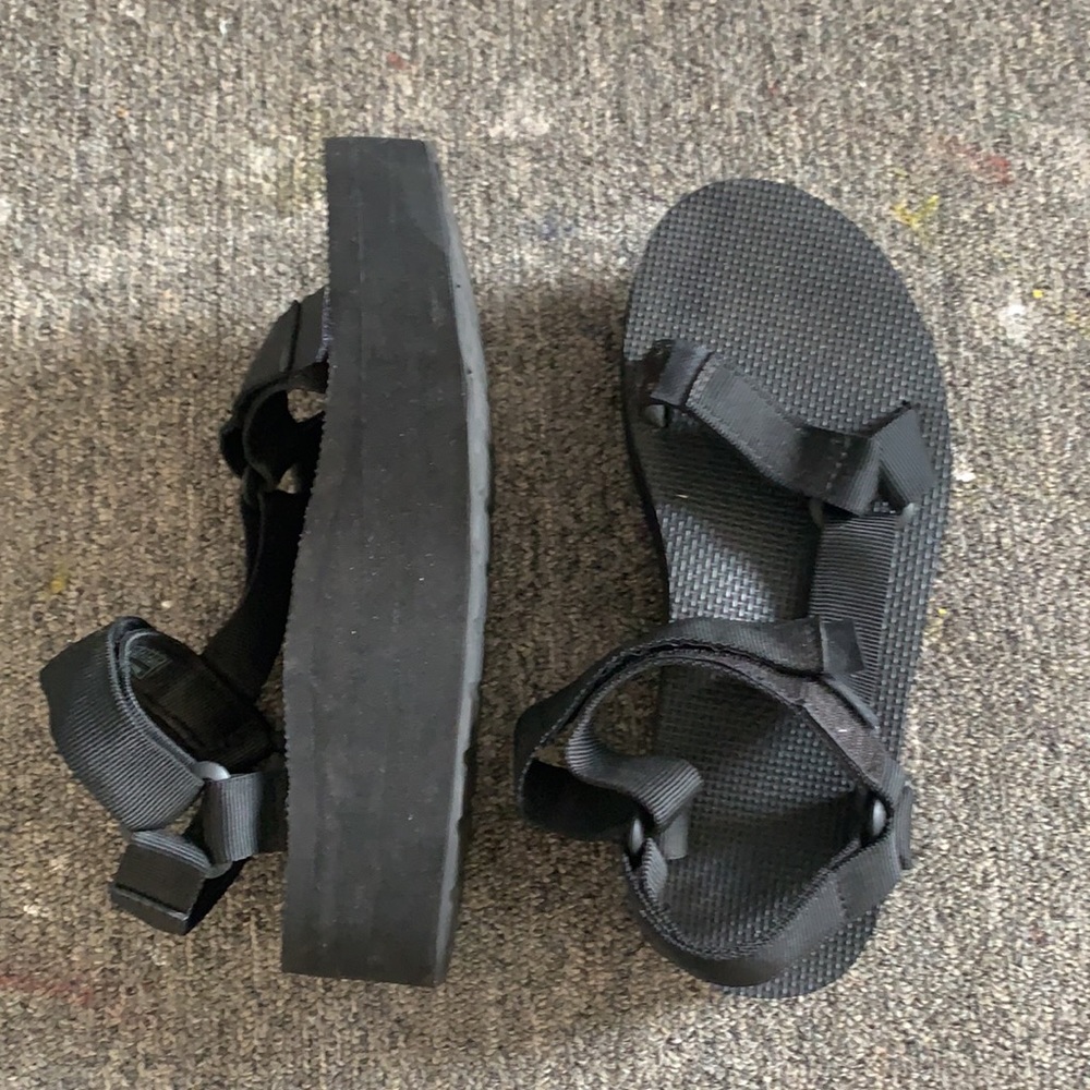Platform teva sandals